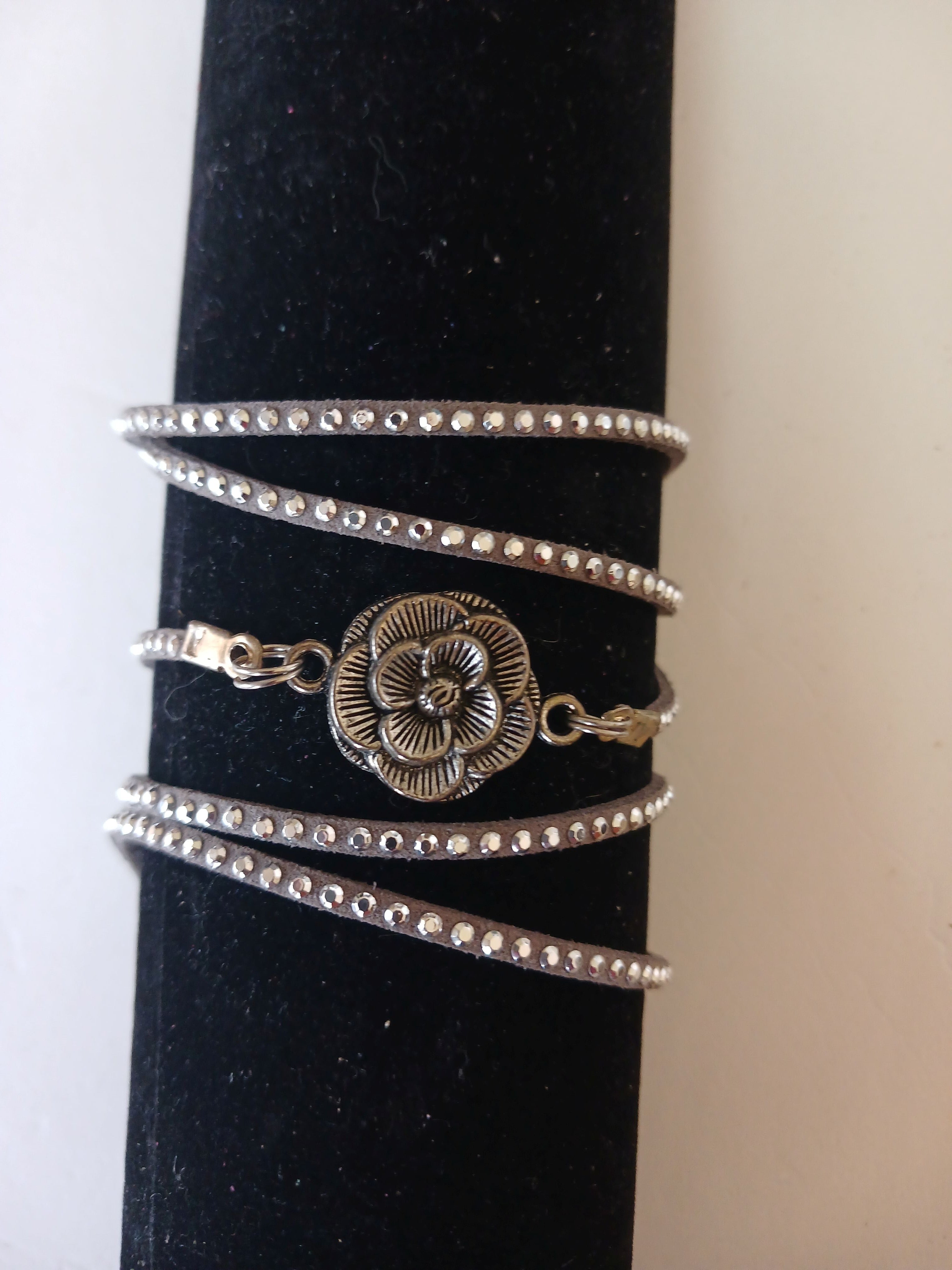 Bracelet - Multipurpose Beaded - Daisy Charm