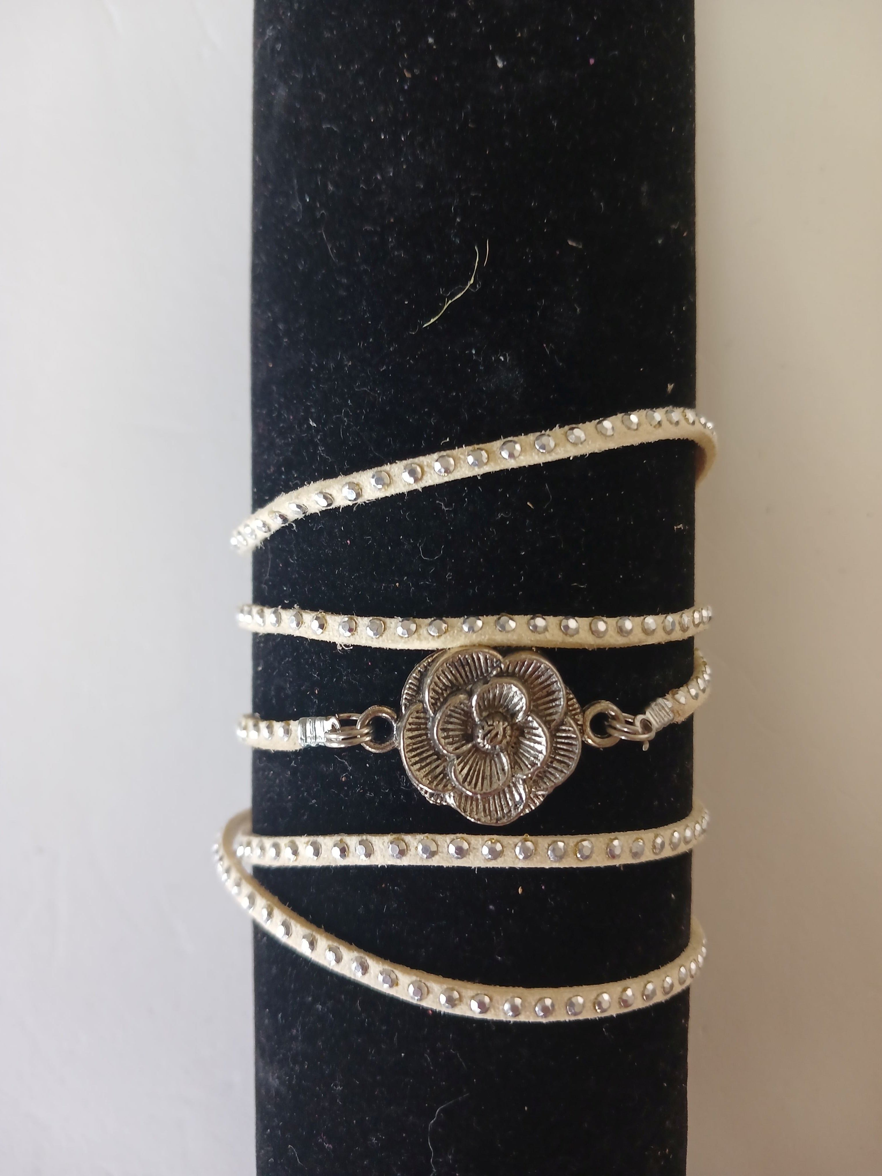 Bracelet - Multipurpose Beaded - Daisy Charm